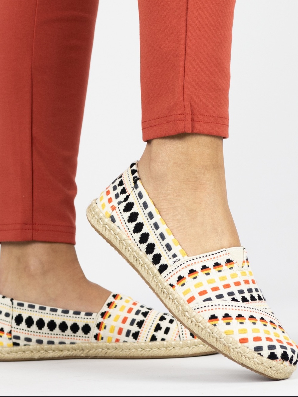 TOMS colorful dot print woven espadrille slip on flats size 6